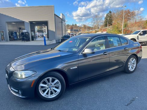 Used 2016 BMW 528i xDrive 528i xDrive w/ Premium Package image 5
