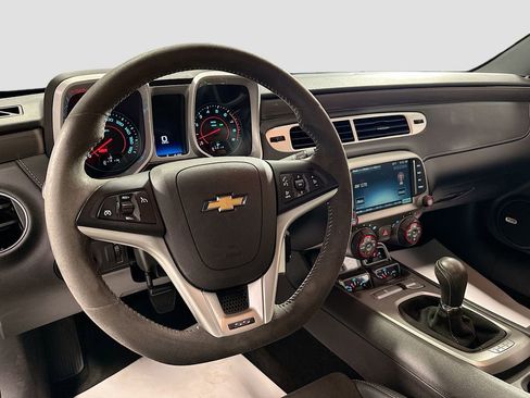 Used 2015 Chevrolet Camaro SS w/ SS Performance Package RWD image 23