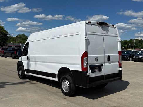 Used 2024 RAM ProMaster 2500 w/ Convenience Group FWD image 4