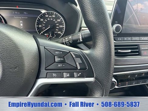 Used 2024 Nissan Altima 2.5 SV FWD image 28