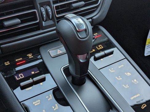 New 2026 Porsche Macan S image 20