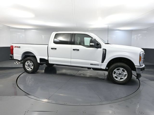 Used 2025 Ford F250 XLT w/ FX4 Off-Road Package AWD/4WD image 3