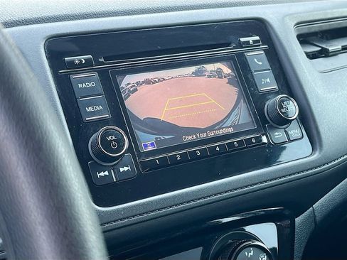 Used 2019 Honda HR-V LX image 13