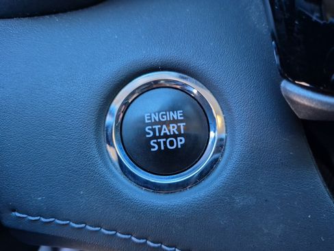 Used 2023 Toyota Highlander XLE AWD/4WD image 34