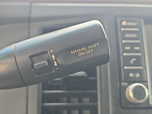 Used 2020 Nissan NV 2500 SV image 19