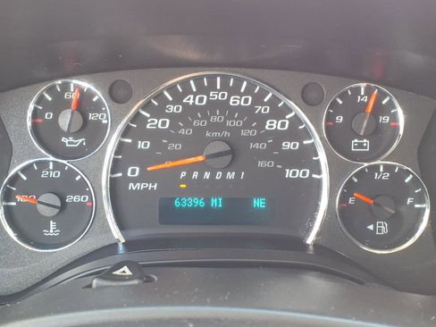 Used 2021 Chevrolet Express 3500 w/ Driver Convenience Package RWD image 25