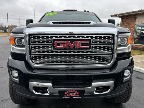 Used 2018 GMC Sierra 2500 Denali image 8
