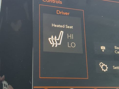 Used 2020 Jeep Grand Cherokee Laredo w/ Laredo X Package image 24