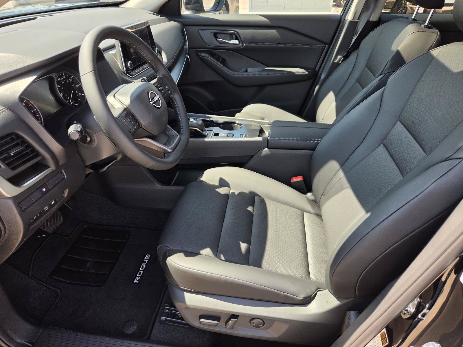 New 2026 Nissan Rogue Dark Armor FWD image 20