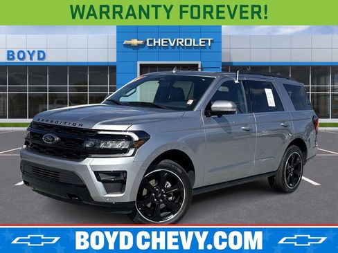 Used 2023 Ford Expedition Limited image 1