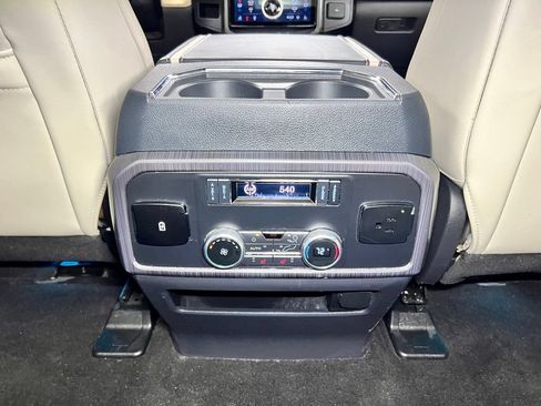 Used 2023 Ford Expedition Max Platinum AWD/4WD image 24