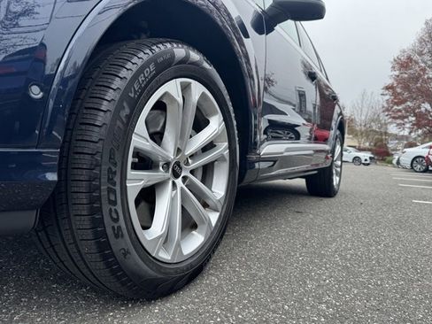 Certified 2025 Audi Q7 2.0T Premium image 10