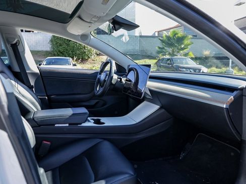 Used 2018 Tesla Model 3 Long Range image 21