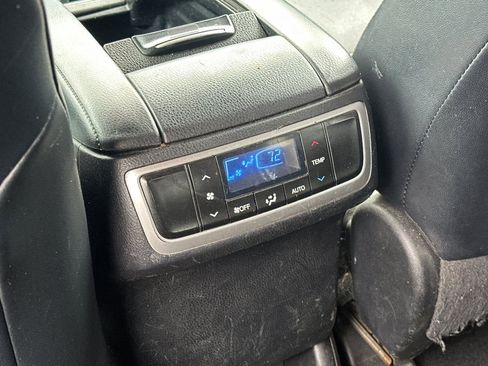 Used 2018 Toyota Highlander XLE image 41