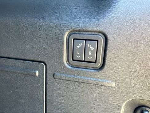 Used 2025 GMC Hummer EV 3X AWD/4WD image 37