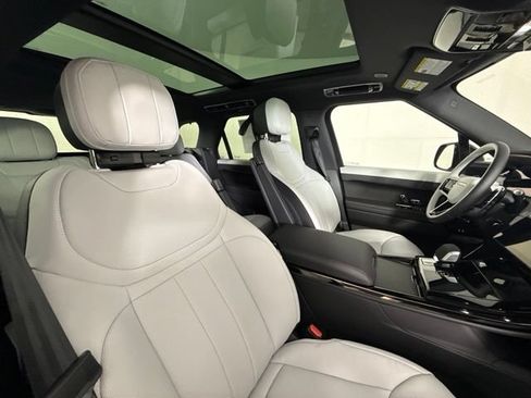 New 2026 Land Rover Range Rover Sport Dynamic SE AWD/4WD image 30