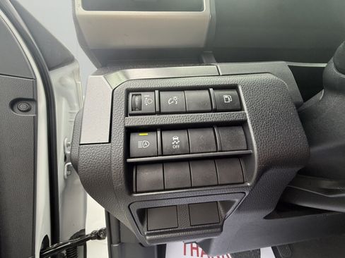 Used 2025 Toyota 4Runner SR5 AWD/4WD image 23