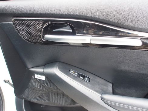 Used 2025 Kia Seltos SX w/ SX Sunroof Package image 13