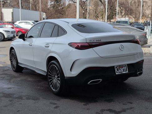 Used 2024 Mercedes-Benz GLC 300 4MATIC image 5