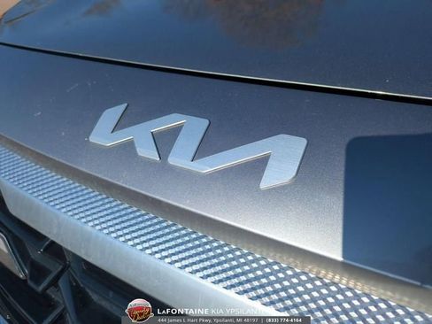 Used 2025 Kia Seltos S FWD image 27