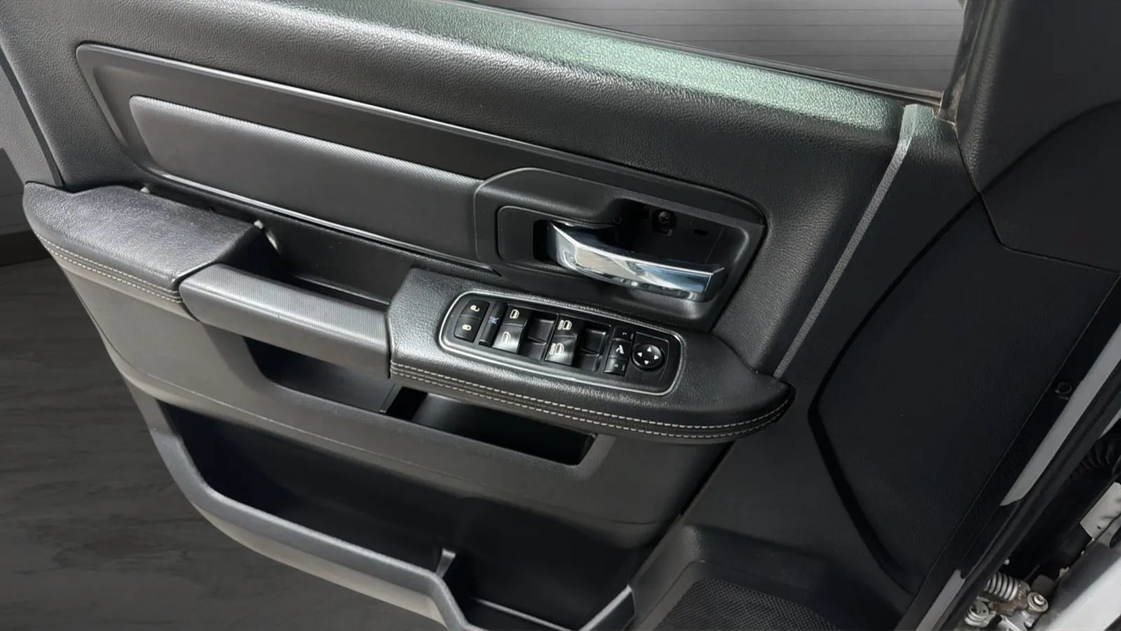 Used 2018 RAM 1500 Rebel w/ Ram 1500 Black Rebel Group AWD/4WD image 17