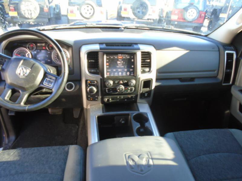 Used 2015 RAM 1500 4x4 Crew Cab Big Horn image 11