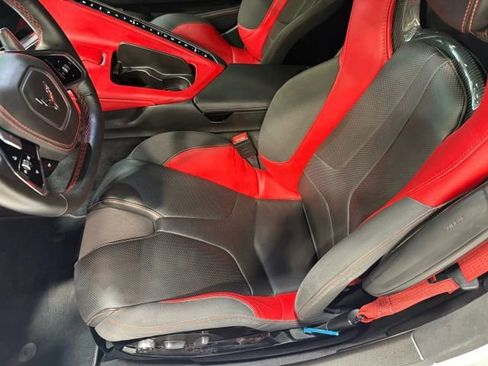 Used 2022 Chevrolet Corvette Stingray w/ Z51 Performance Package image 17