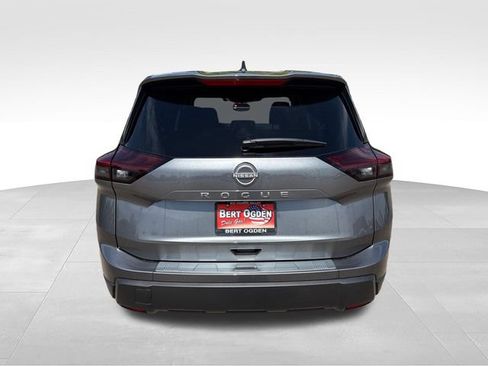 Certified 2026 Nissan Rogue SV w/ Cold Weather Package FWD image 7