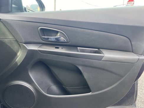Used 2014 Chevrolet Cruze LT w/ RS Package image 16