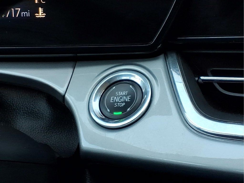 Used 2025 Chevrolet Trax LT w/ LT Convenience Package FWD image 8