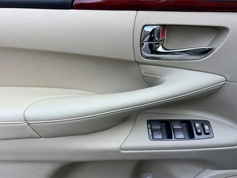 Used 2009 Lexus LX 570 4WD image 11