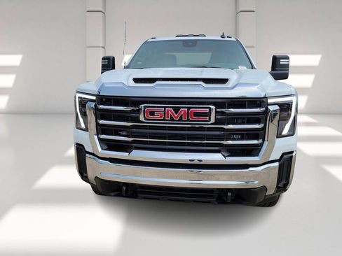 New 2025 GMC Sierra 2500 SLE w/ SLE Value Package; image 2
