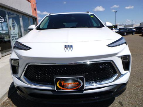 Used 2024 Buick Encore GX Sport Touring image 19