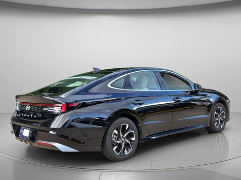Used 2024 Hyundai Sonata SEL FWD image 7