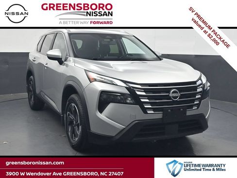 Used 2025 Nissan Rogue SV w/ SV Premium Package FWD image 1