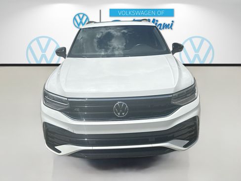 Used 2023 Volkswagen Tiguan SE R-Line FWD image 2