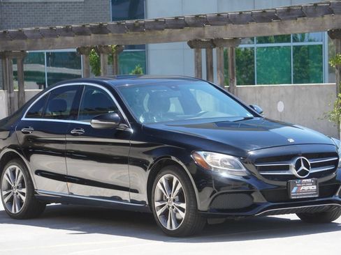 Used 2018 Mercedes-Benz C 300 4MATIC Sedan image 24