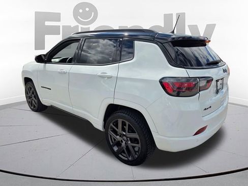 Used 2024 Jeep Compass Limited w/ High Altitude Package AWD/4WD image 7