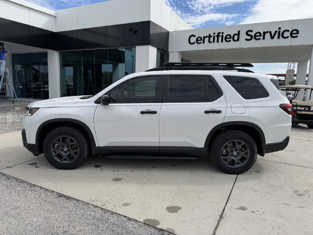 New 2026 Honda Pilot TrailSport image 6