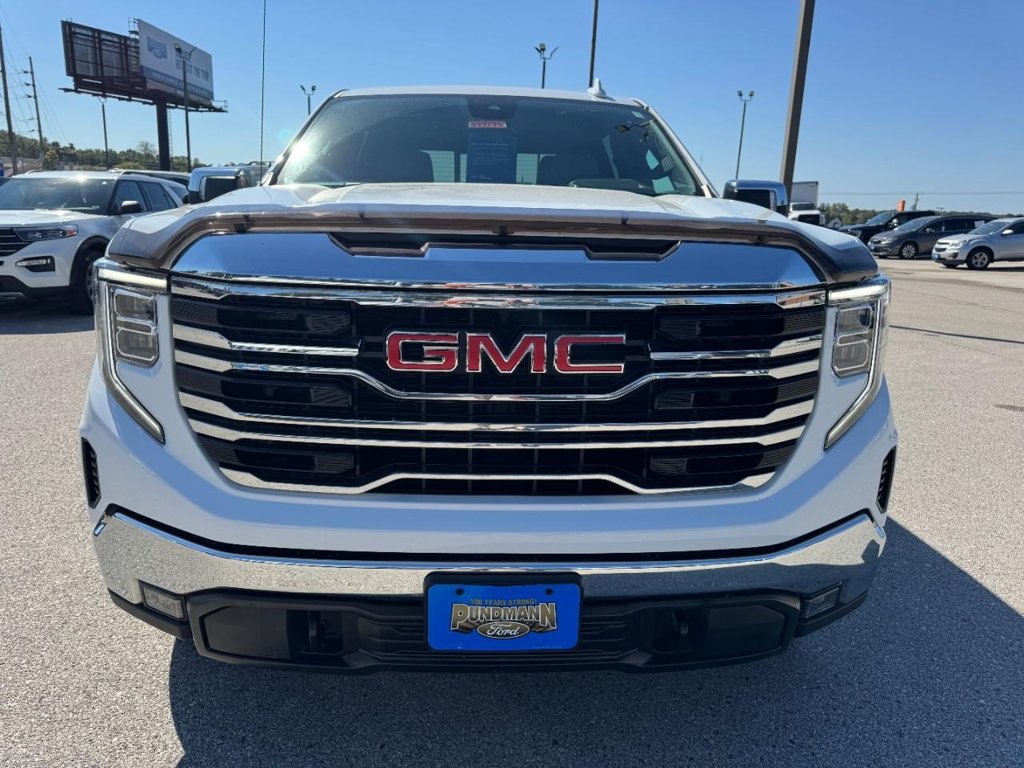 Used 2023 GMC Sierra 1500 SLT w/ SLT Premium Package AWD/4WD image 9