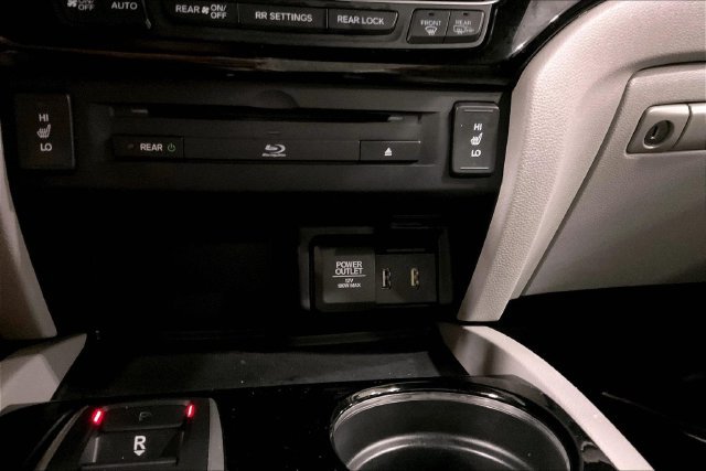 Used 2017 Honda Pilot Touring image 35