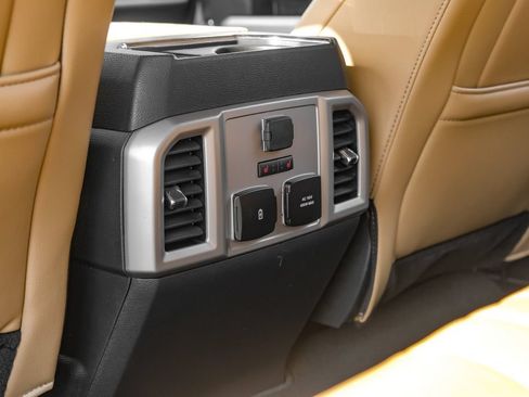 Used 2022 Ford F250 Lariat w/ Tremor Off-Road Package AWD/4WD image 37