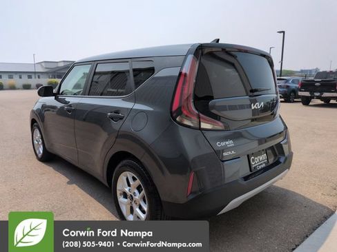 Used 2024 Kia Soul LX w/ Option Group 015 FWD image 5