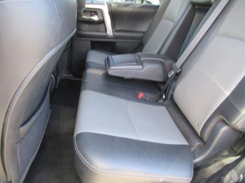 Used 2016 Toyota 4Runner SR5 image 26