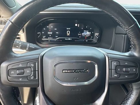 Used 2023 GMC Yukon Denali Ultimate AWD/4WD image 29