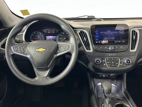 Used 2024 Chevrolet Malibu LT FWD image 15