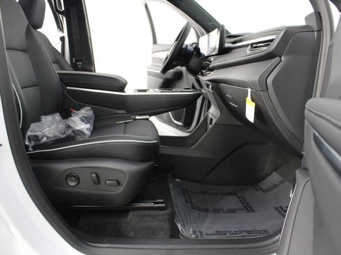 New 2026 Buick Enclave Preferred w/ Power Package FWD image 25