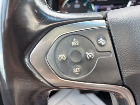Used 2018 Chevrolet Suburban LT AWD/4WD image 15