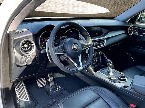 Used 2018 Alfa Romeo Stelvio Sport w/ Quick Order Package 22J Sport image 13