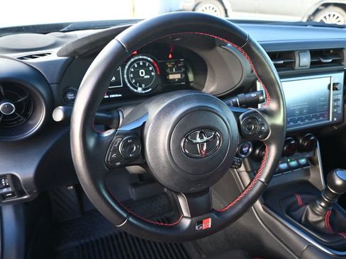 Used 2024 Toyota GR86 TRUENO Edition image 13